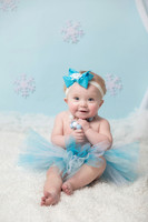 Emma's Winter Cake Smash Session